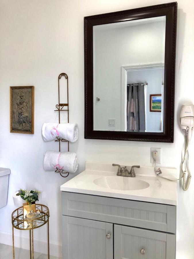 Private Suite Mins From Mia Free Parking Miami Extérieur photo