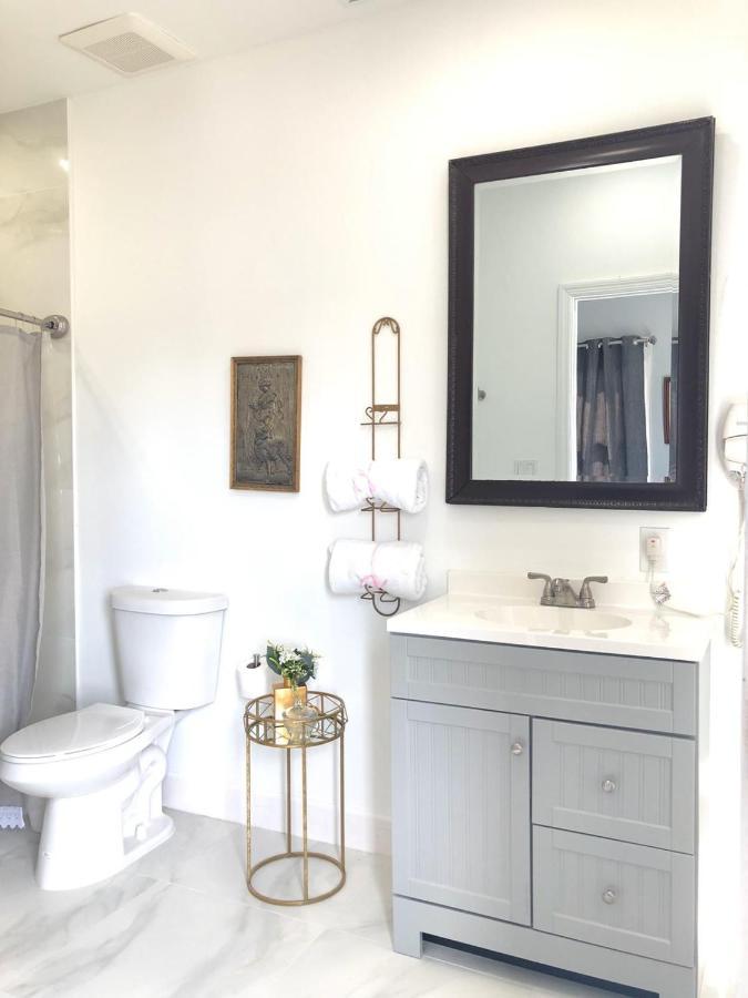 Private Suite Mins From Mia Free Parking Miami Extérieur photo