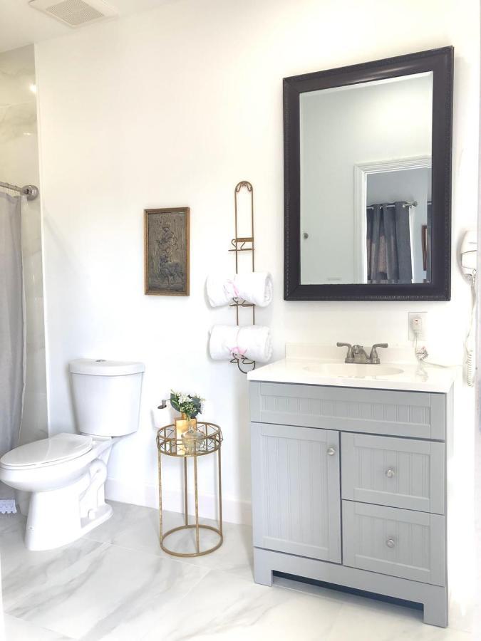 Private Suite Mins From Mia Free Parking Miami Extérieur photo